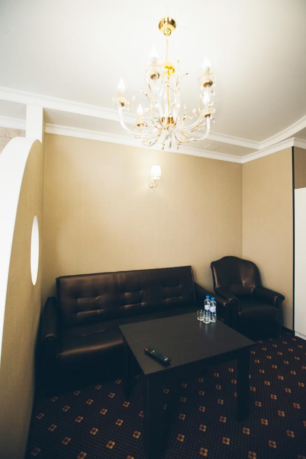 Hotel Kristall Palas Tver Luaran gambar